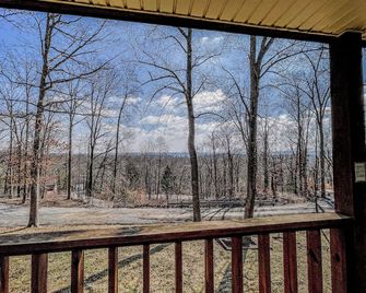 Timber Pointe Resort - Jamestown - Balcony