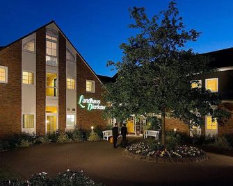 Hotel Landhaus Dierkow - רוסטוק - בניין