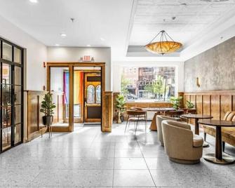 Dtwn Bangor, Historic Bldg, Fast Wi-Fi, 50 In Tv, Room # 204 - Bangor - Lobby