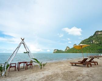 Janpa Resort - Don Sak - Playa