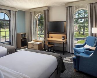 Hotel Ursa - Orono - Bedroom