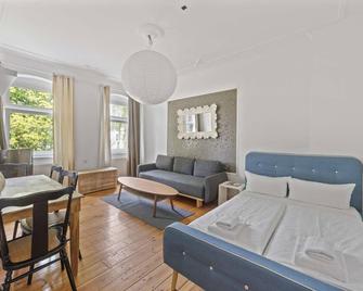 primeflats - Apartments Schillerpark Berlin-Wedding - Berlin - Living room