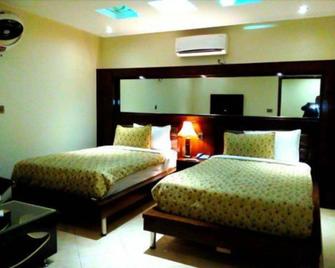 Bling International Hotel Multan - Multan - Habitación