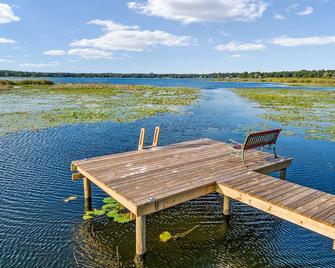 Newly Built Tranquil Retreat on Smith Lake - Belleview - Patio