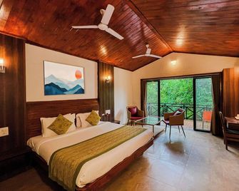 Yash Resort - Bhandardara - Bedroom