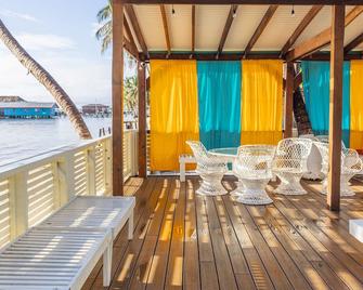 Ocean Tide Beach Resort - San Pedro Town - Ban công