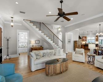 Private Beach/Pool Access 1 Minute Walk To The Beach-Stunning!! - Freeport - Sala de estar