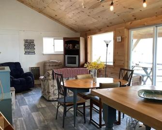 Willow Point Cabin Brenchly Lake - Ulster - Dining room