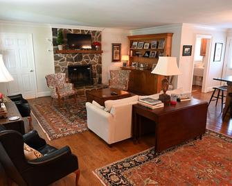 Moss Side Cottage House - New Kent - Sala de estar