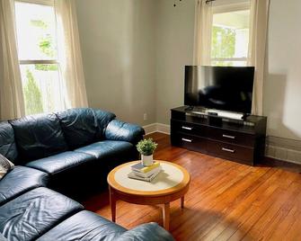 Family-friendly home in Jasper - Jasper - Living room