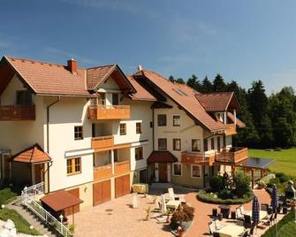 Gästehaus Karoline - Latschach - Budova