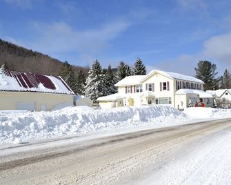 Mountain Treasure Bed and Breakfast - Maplecrest - Edificio