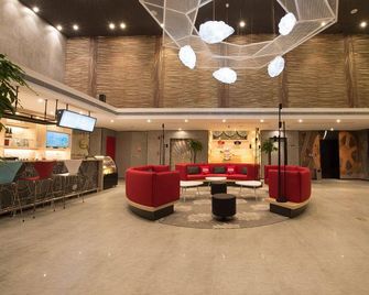 ibis Urumqi Railway Station - Ürümqi - Reception