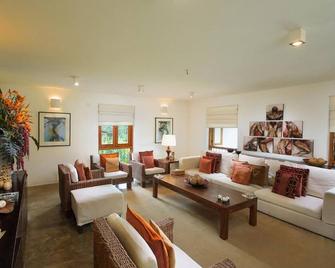 Saffron & Blue - Kosgoda - Living room