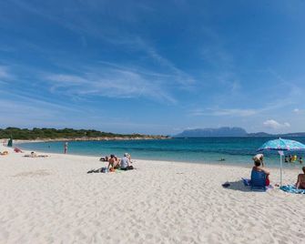 Residence Marina Palace - Orosei - Strand