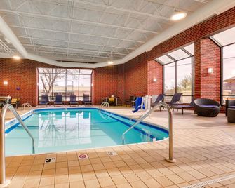 Drury Inn & Suites Springfield, IL - Springfield - Pool