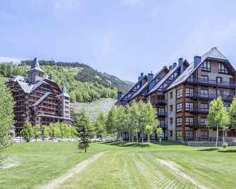 Luderna - Apartamento Val de Ruda A2 Comalada - Naut Aran - Budynek