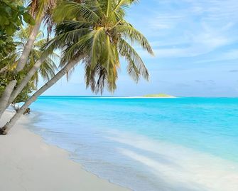 Aquatic Mathiveri - Mathiveri - Playa