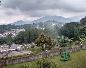 The View Villa - Cisarua - Building