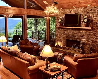 Unique/Luxurious/Stunning Mtn & Lake Views, Wi-Fi! - Almond - Living room