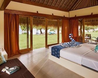 Pearl Beach Resort - Sekotong Barat - Habitación