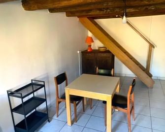 Petite maison lorraine avec cheminée et jardin - 생미옐