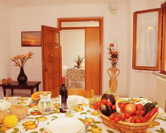 Agriturismo La Piana - Castiglione del Lago - Salle à manger