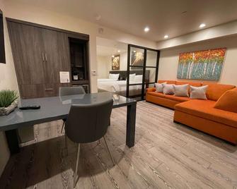 ポスト 1429 - テンピ - リビングルーム