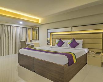 Treebo Premium Metropolis - Hyderabad - Bedroom