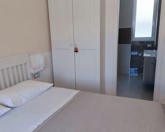 Pompeii Apartment ANNA, central, with free parking. - Pompei - Bedroom