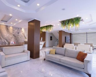 Three Points Hotel - Beldibi - Recepcja