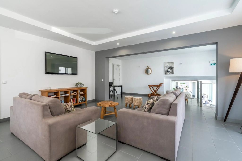 كاي آر هوتلز - ألبوفيرا لاونج