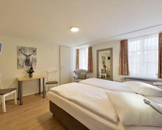 Hotel Hirschen - Zurich - Bedroom