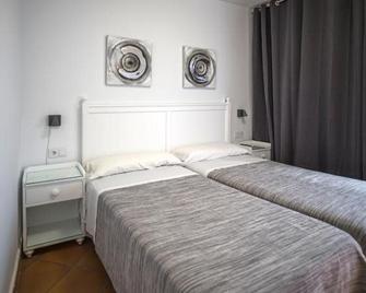 Hostal San Ramon - Marbella - Bedroom