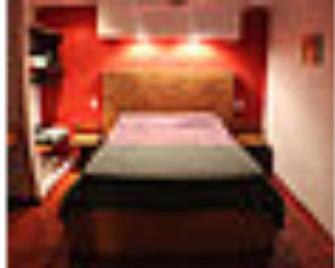 Allow cabin with heated pool - San Rafael - Bedroom
