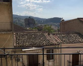 Dream Corleone - Corleone - Balcony
