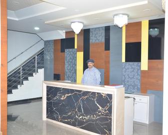 Dudi Hotel - Bikaner - Front desk