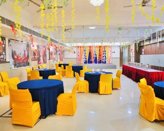 Shanti Sewa Dham - Vrindavan - Restaurant