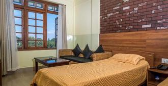 Apsara Guest House - Shillong - Bedroom