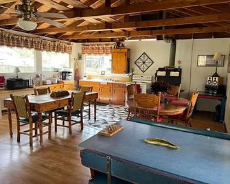 Rolling Brook Inn - Maggie Valley