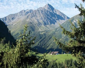 Hotel Gasthof Schöpf - Längenfeld - Vista del exterior