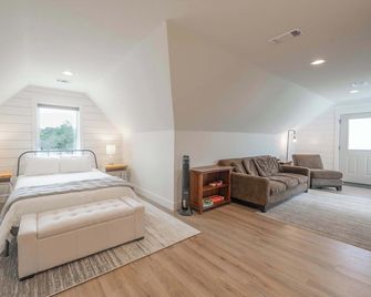 Scarlet Ridge Retreat - Near Wineries & Dt Austin! - Austin - Schlafzimmer