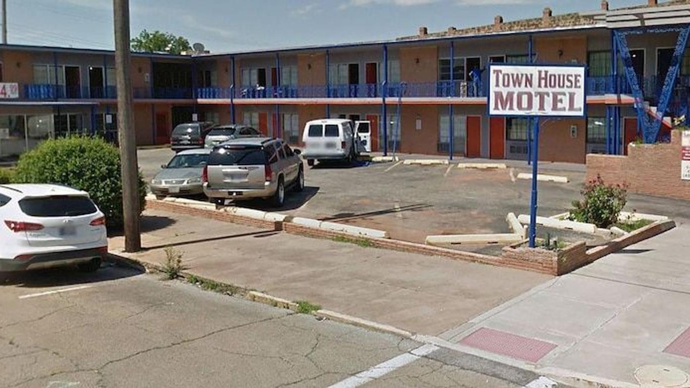 Townhouse Motel