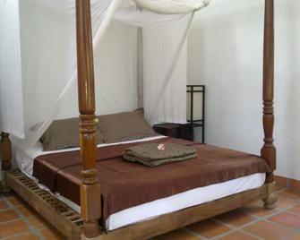 Some Days Of Silence Resort And Spa - Dong Hai - Bedroom