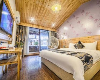 Ethnic Tribe River View Homestay (Zhenyuan Ancient Town Scenic Area) - Qiandongnán - Habitación