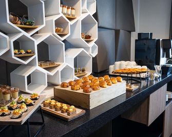 Novotel Almaty City Center - Ałmaty - Bufet