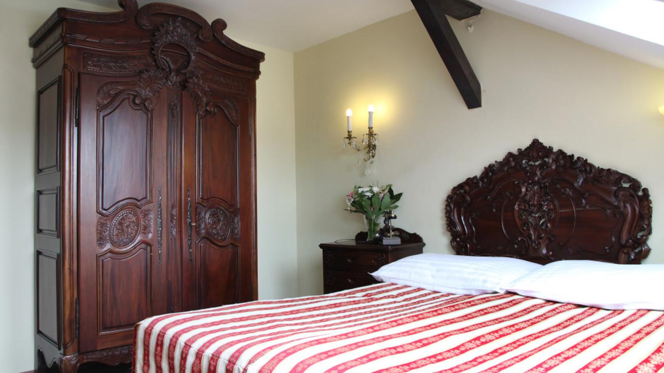 King Charles Boutique Residence