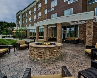 Courtyard by Marriott Bridgeport Clarksburg - Bridgeport - Patio