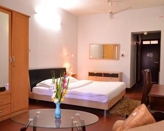 Hotel Saramati - Dimāpur - Bedroom