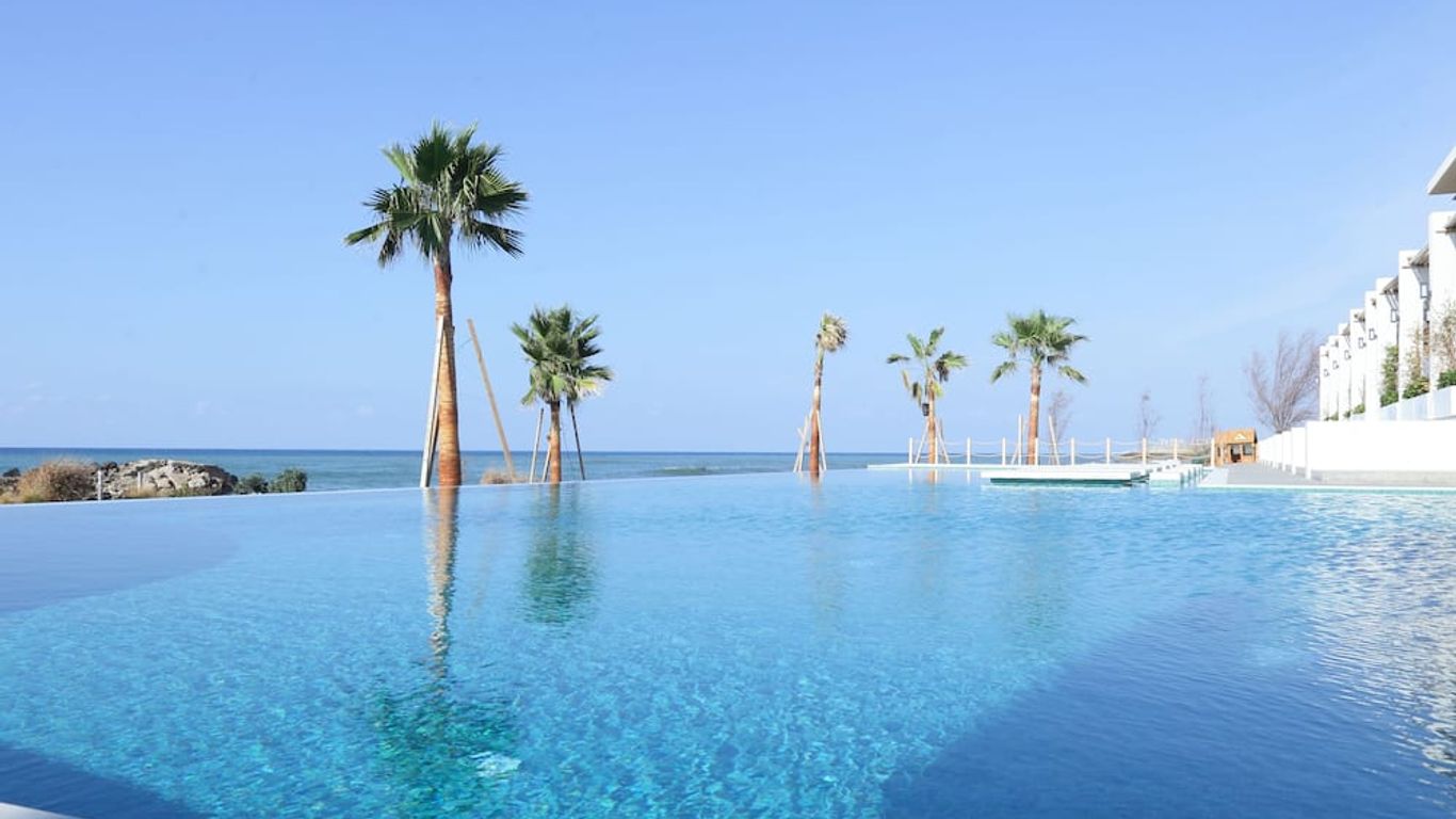 La Siesta Hotel & Beach Resort